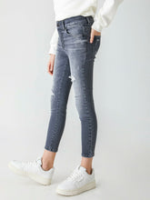Cargar imagen en el visor de la galería, Jeans Lonia
