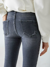 Cargar imagen en el visor de la galería, Jeans Lonia

