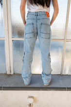 Cargar imagen en el visor de la galería, Cargo Jeans Bahari
