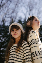 Afbeelding in Gallery-weergave laden, Sweater Nebbe
