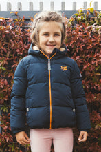 Lade das Bild in den Galerie-Viewer, Coat Jara
